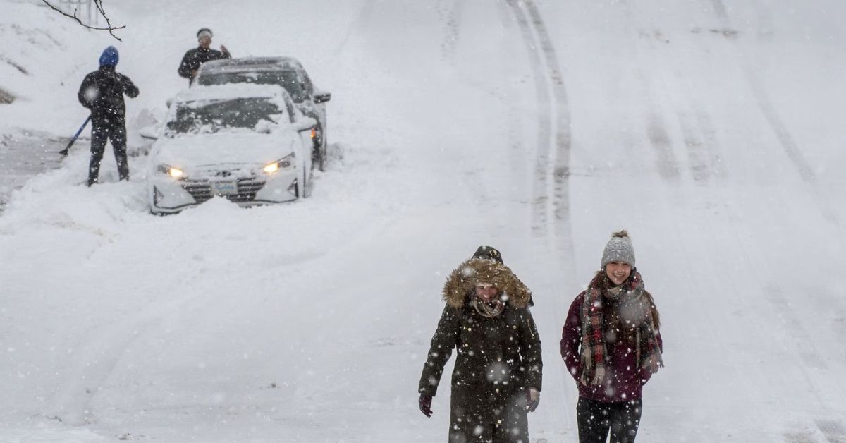 Snowfall Caused Poor Road Conditions and Several Accidents in Northwest Indiana 